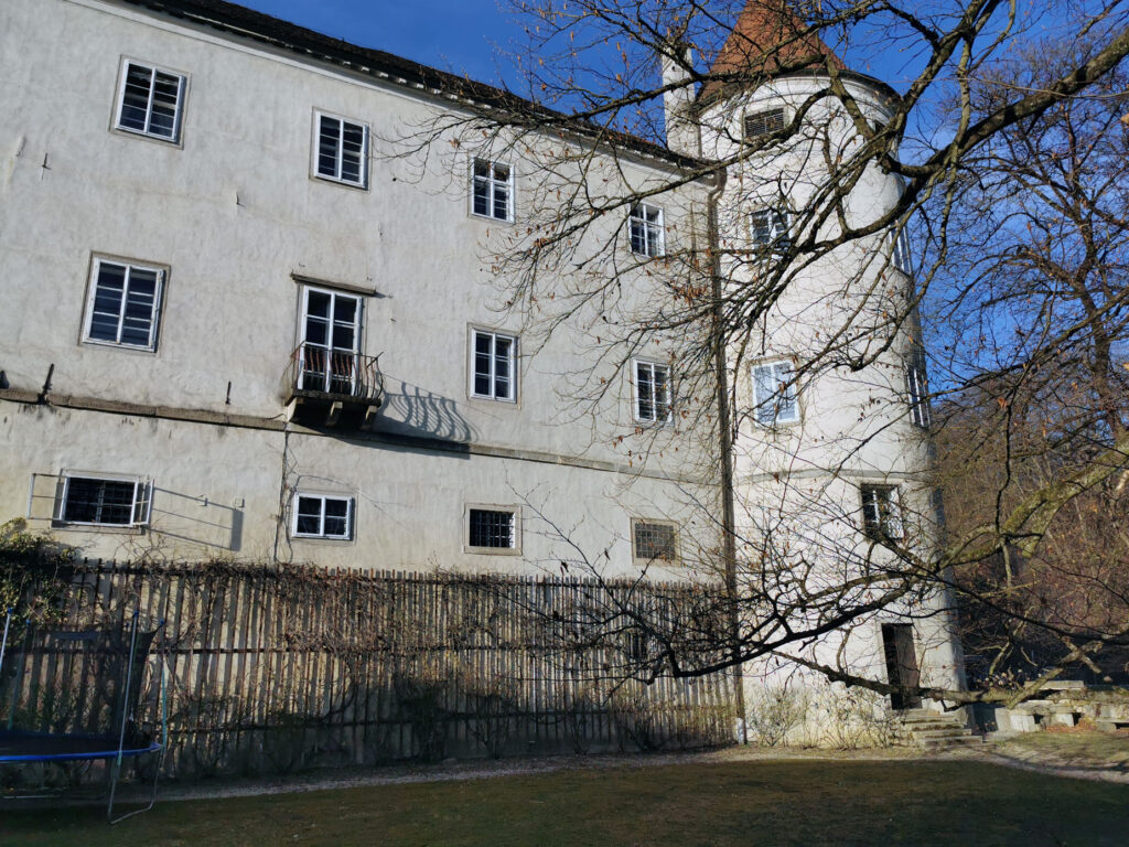 Kastenfenster aus Holz – originalgetreu und traditionell gefertigt